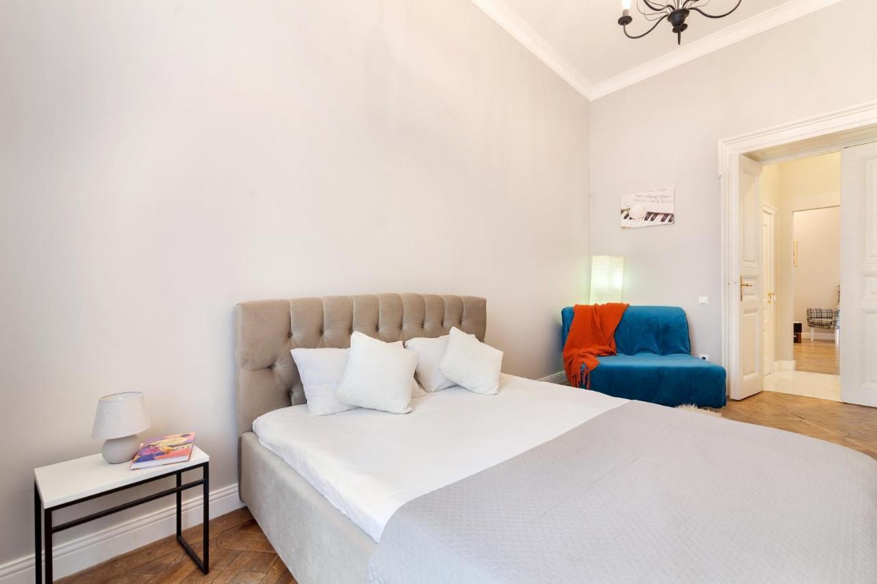 Chopin Apartment In The Center Of ลวีฟ ภายนอก รูปภาพ