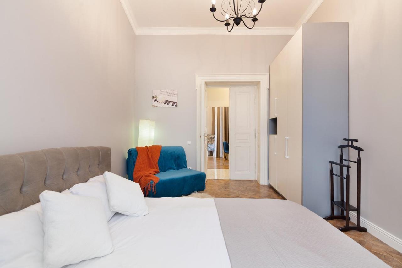 Chopin Apartment In The Center Of ลวีฟ ภายนอก รูปภาพ