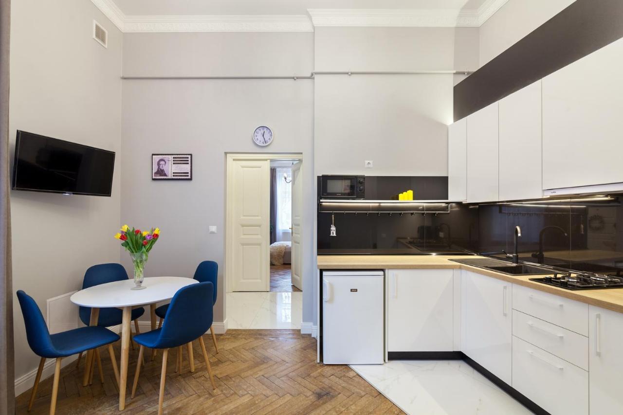 Chopin Apartment In The Center Of ลวีฟ ภายนอก รูปภาพ